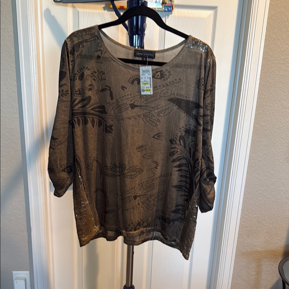Lora Ashley NWT leafy design sequence top with 3/4 Sleeves. Size XL